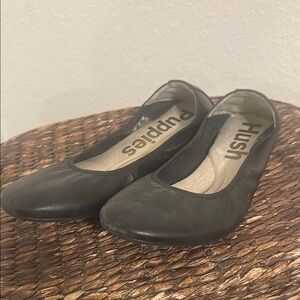 Hush Puppies Black Leather Loafers for Everyday Comfort